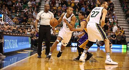 Σχεδόν… 50άρα στο κεφάλι για Λέικερς, απογοήτευσαν και πάλι οι Μπουλς