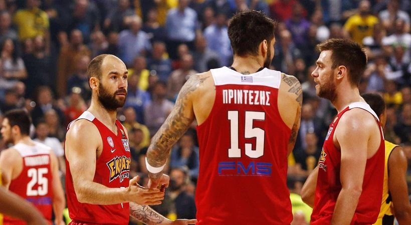 Τα αυτόγραφα των παικτών του Ολυμπιακού στη Θεσσαλονίκη (pics)