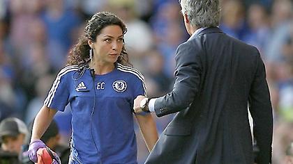 Αφήνει το ποδόσφαιρο η Εύα Καρνέιρο (pic)