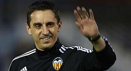 «Τέλειωσαν» τον Νέβιλ από τη Βαλένθια