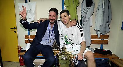 Χαλασμός για τη βράβευση του Διαμαντίδη δια χειρός «Φράγκι»