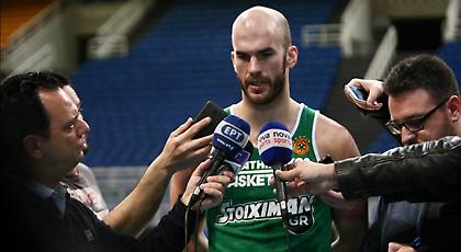 Υπόκλιση Καλάθη σε Διαμαντίδη