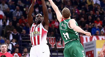 Όντομ: «Να κρατήσουμε τα κεφάλια μας ψηλά»