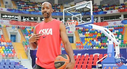 Επιστρέφει στη δράση ο Μίντλετον (ψέμα)!