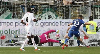 Δεν χαρίζει τίποτα...