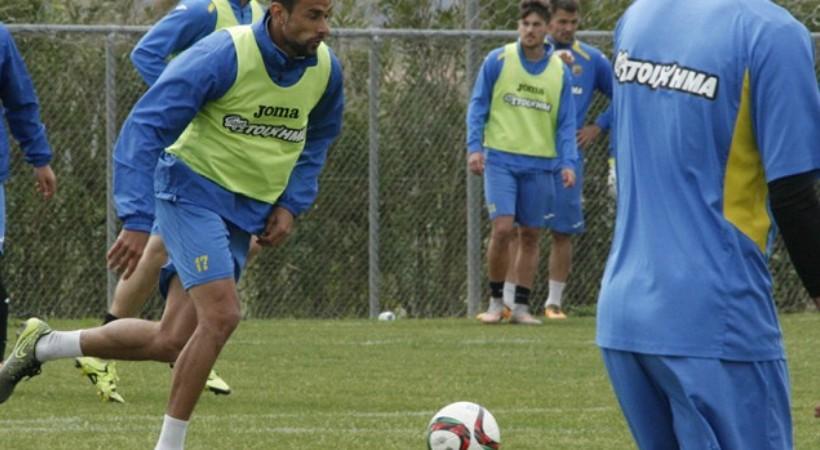 Εκτός τρεις για Μαντζουράκη