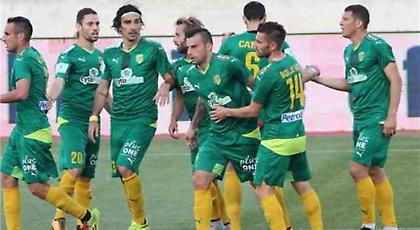 Όσο ζει… ελπίζει η ΑΕΚ