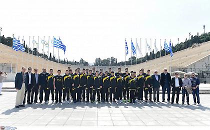 Στον τόπο του θριάμβου οι μικροί της ΑΕΚ