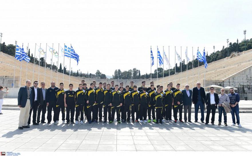 Στον τόπο του θριάμβου οι μικροί της ΑΕΚ