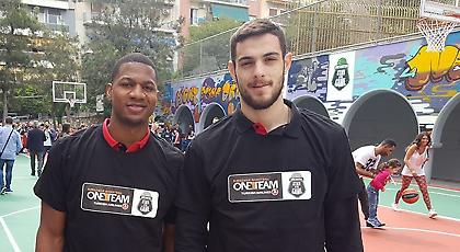 Πήγαν στα εγκαίνια οι Παπαπέτρου και Στρόμπερι (pics)