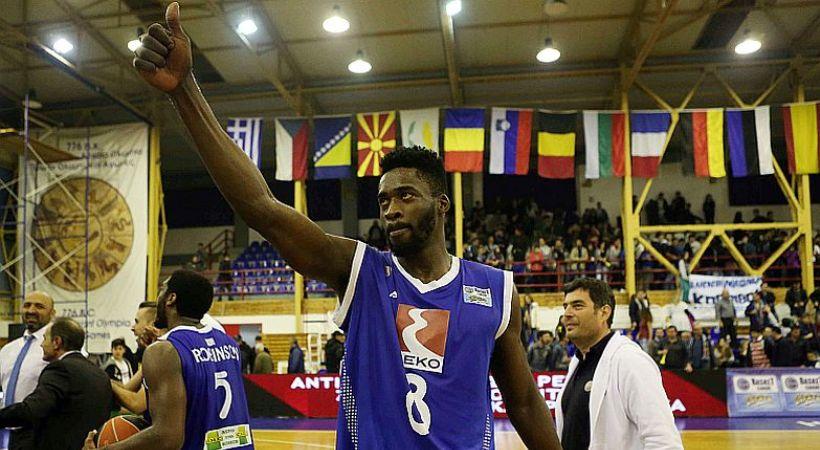 «Έκλεισε» τον Έρικ η ΑΕΚ