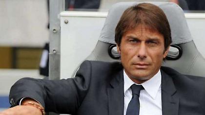 Πρώτη εμφάνιση Κόντε στο προπονητικό κέντρο της Τσέλσι