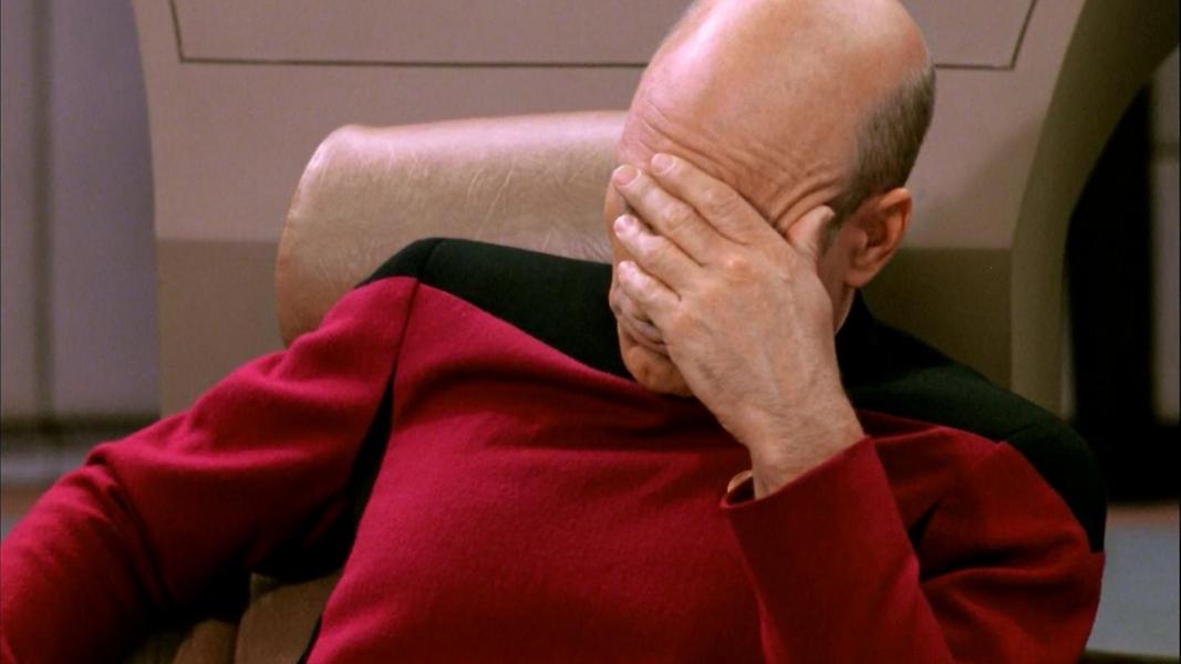 Τύπος στο youtube προσπαθεί να προφέρει σωστά το ελληνικό αλφάβητο. Δεν τα καταφέρνει!