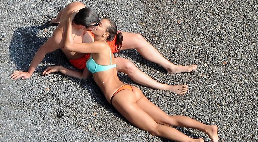 Ζουμ στο μπούστο της Ιρίνα Σάικ (pics)