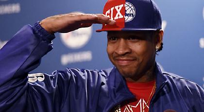 Τίμησαν τον Άιβερσον (video)