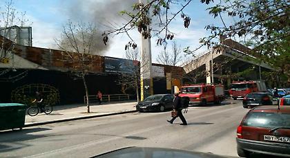 Έπιασε φωτιά το γήπεδο του Άρη