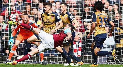 Ισοφάρισε ρεκόρ 18 χρόνων η Γουέστ Χαμ, χατ-τρικ μετά από 6 χρόνια για τον Κάρολ!