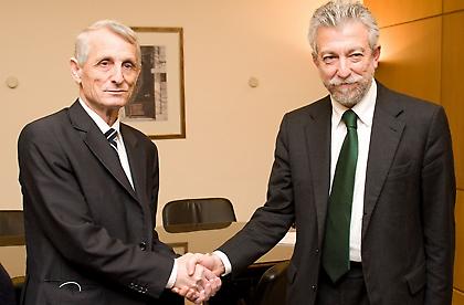 Κοντονής: «Η κυβέρνηση δεν κάνει πλάκα» - Γκιρτζίκης: «Δεν παραιτούμαι»