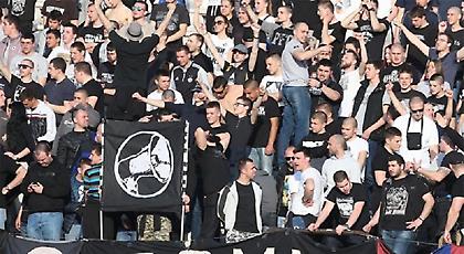 Οπαδοί της Πάρτιζαν πέταξαν αυγά στη διοίκηση! (pics)