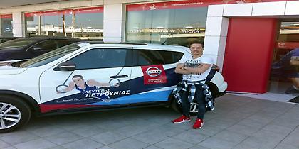 H Nissan με Λευτέρη Πετρούνια στη Λαμπαδηδρομία της Ολυμπιακής Φλόγας