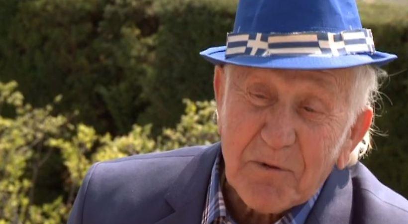 O 83χρονος που συγκίνησε τους κριτές του X-Factor (video)