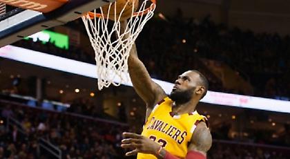 Πρωτιά για «Καβς», κοντά στα playoffs οι Ρόκετς