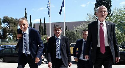 SOS: Πρόσω ολοταχώς για το ναυάγιο του Grexit!