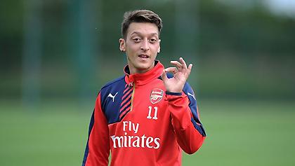 Προπονεί μέχρι και την γλώσσα του σώματος ο Εζίλ!