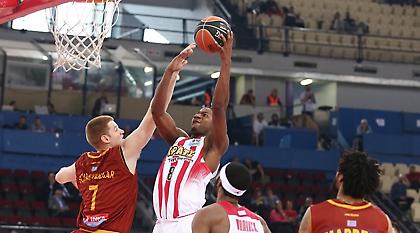 Στρόμπερι: «Πρέπει να σκυλιάσουμε»