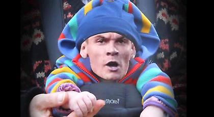 Έχασε την ανατροπή της Λίβερπουλ λόγω... γέννας και βγάζει τον γιο του Ντέγιαν!