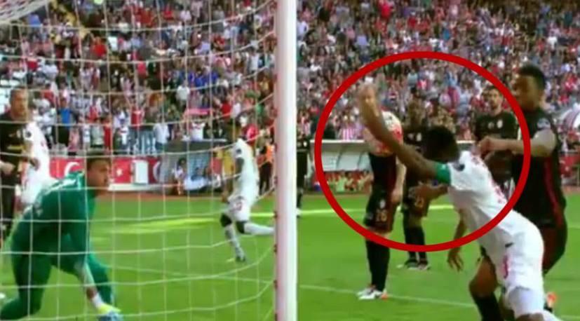 Τα βάζει όπως… γουστάρει ο Ετό (video)