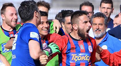 Στο κόλπο και τα Τρίκαλα, ζωντανή η Παναχαϊκή