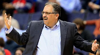 Πρόστιμο στον προπονητή των Πίστονς για γκρίνια στον Λεμπρόν