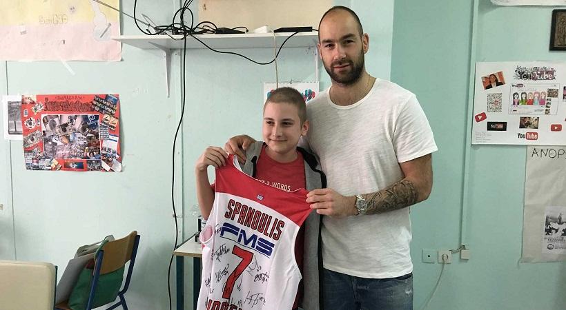 Ο… ξεχωριστός καλεσμένος Σπανούλης (pics)