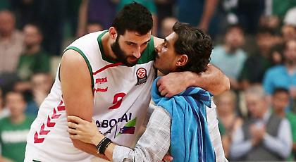 Θερμός χαιρετισμός Δημήτρη Γιαννακόπουλου με Μπουρούση (pics)