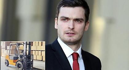 Χειριστής κλαρκ ο Άνταμ Τζόνσον