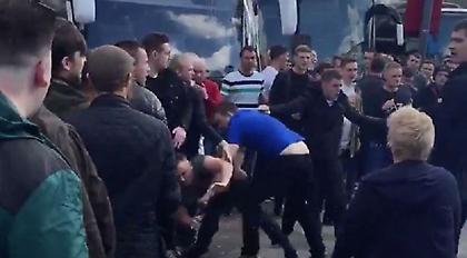 Ξύλο  μεταξύ οπαδών της Έβερτον και της Γιουνάιτεντ! (video)