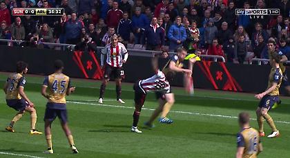 Δεν έκανε πέναλτι ο Μερτεζάκερ; (video)