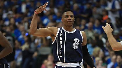 Το βίντεο που ο Γουέστμπρουκ βρίζει οπαδό των Μάβερικς και τη σύζυγό του (video)