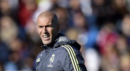 Την «κολλάει» ακόμη ο Ζιντάν (video)