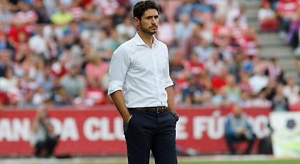 «Κόουτς, αν φύγεις θα σώσεις την ομάδα»!