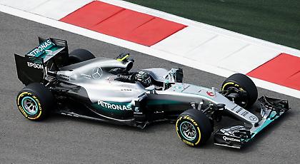 Πάλι στην πλάτη του Ρόσμπεργκ ο Χάμιλτον