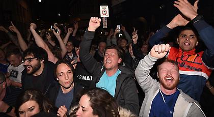 «Καίγεται» το Λέστερ! (pics+video)