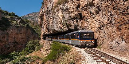 Εν Συρμώ - Γιορτές Οδοντωτού τον Μάιο (video)