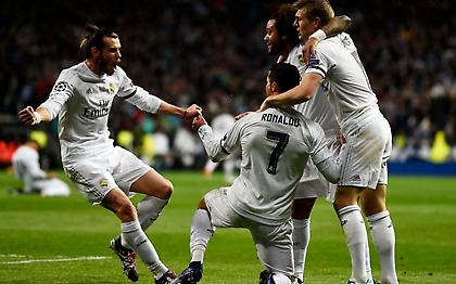 Η «Βασίλισσα» πανηγύρισε με… τον Βασιλιά! (pic)