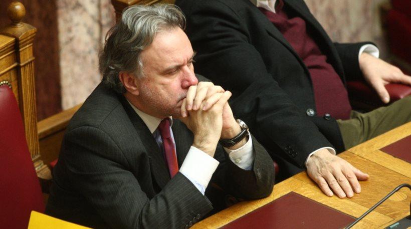 Ο Κατρούγκαλος κόβει το ΕΚΑΣ σε 120.000 χαμηλοσυνταξιούχους