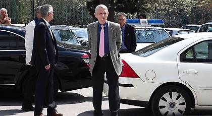 Δεν βρίσκουν τον Γκιρτζίκη στο τηλέφωνο