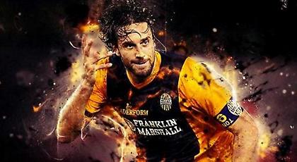 Ένας «τρελός» είναι στην πόρτα… (pics/video)