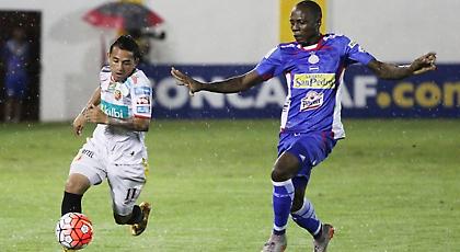 «Καρατιά» στην μέση αντιπάλου στην τρίτη κατηγορία Αμερικής (videos)