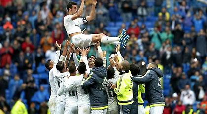 Αποθέωση στο «αντίο» του Αρμπελόα! (pics/vid)